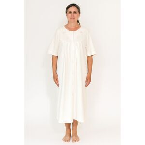 Miss Elaine Waffle Knit Button Snap Embroidered Medium Length Robe Size M